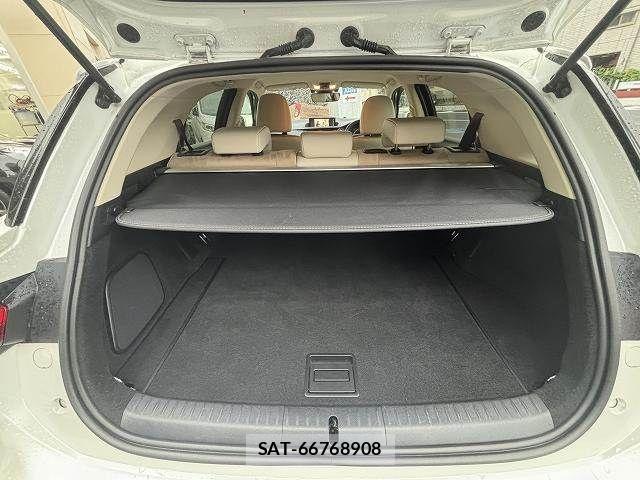 Lexus CT 2017-09 8208341-28