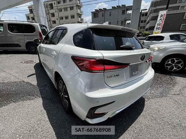 Lexus CT 2017-09 8208341-2