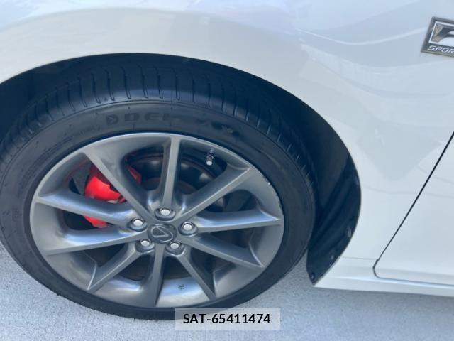 Lexus CT 2011-10 8230599-9