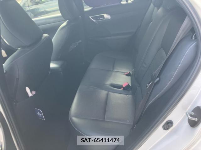Lexus CT 2011-10 8230599-12