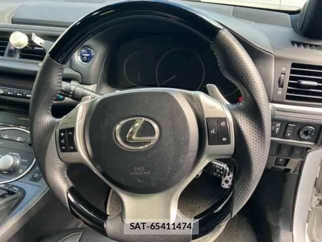 Lexus CT 2011-10 8230599-16