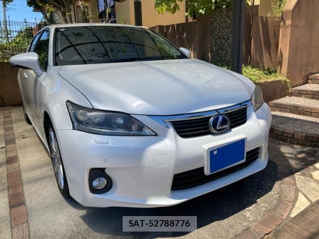 Lexus CT 2012-07 8230598-1
