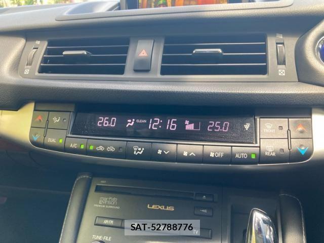 Lexus CT 2012-07 8230598-23