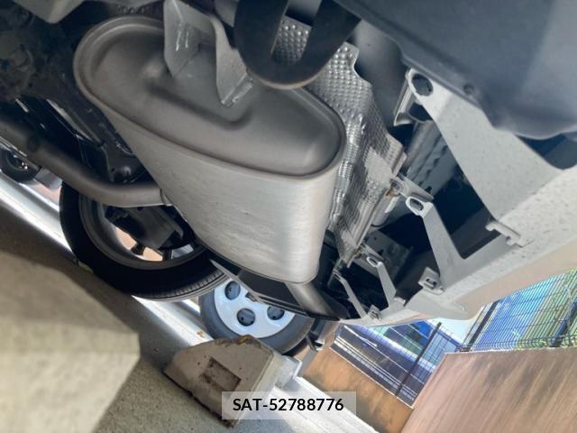 Lexus CT 2012-07 8230598-5