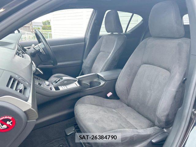 Lexus CT 2011-05 8245694-10