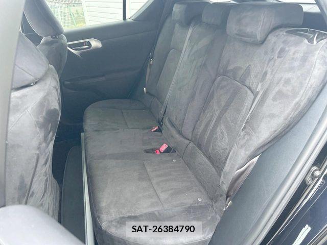 Lexus CT 2011-05 8245694-11