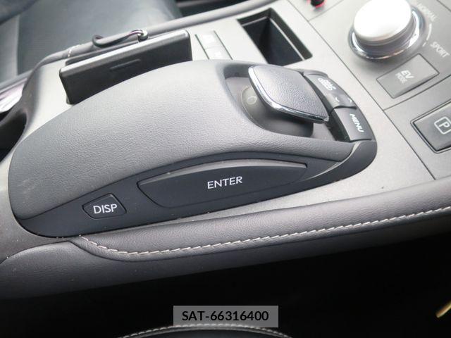 Lexus CT 2011-04 8245693-17