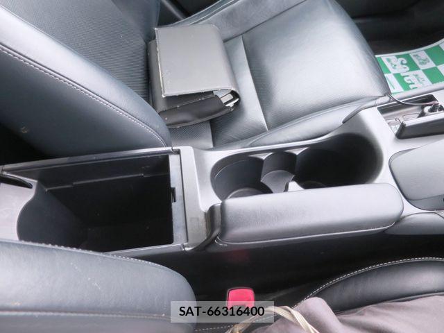 Lexus CT 2011-04 8245693-18