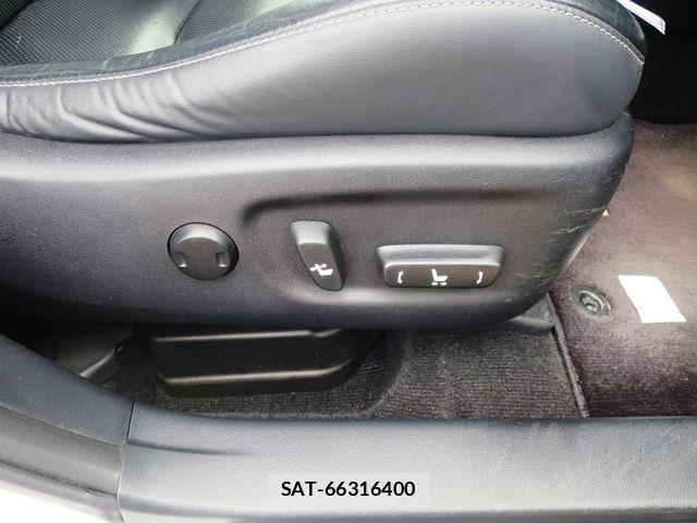 Lexus CT 2011-04 8245693-24