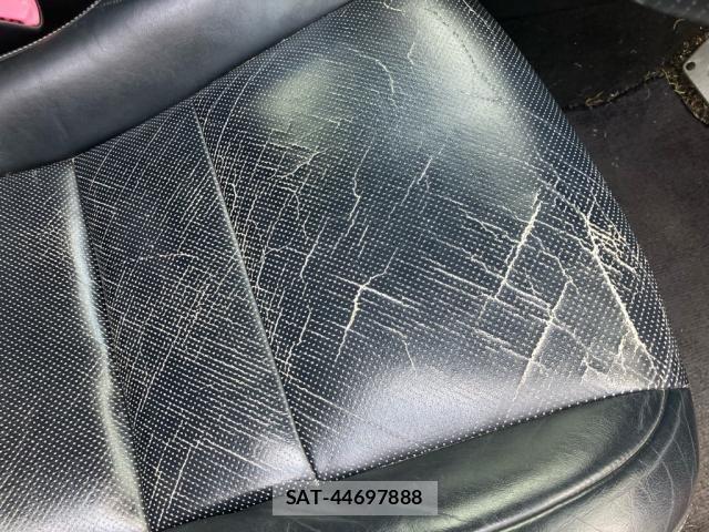 Lexus CT 2011-03 8245695-12