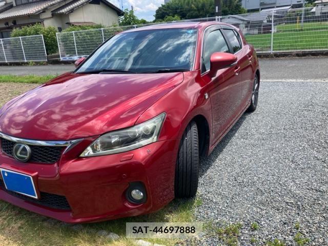 Lexus CT 2011-03 8245695-1