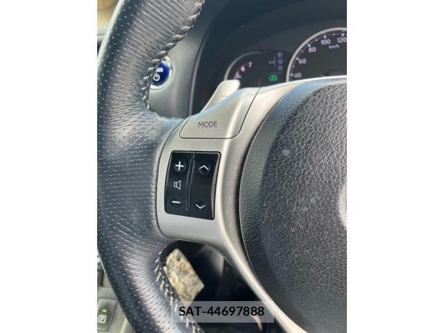 Lexus CT 2011-03 8245695-21