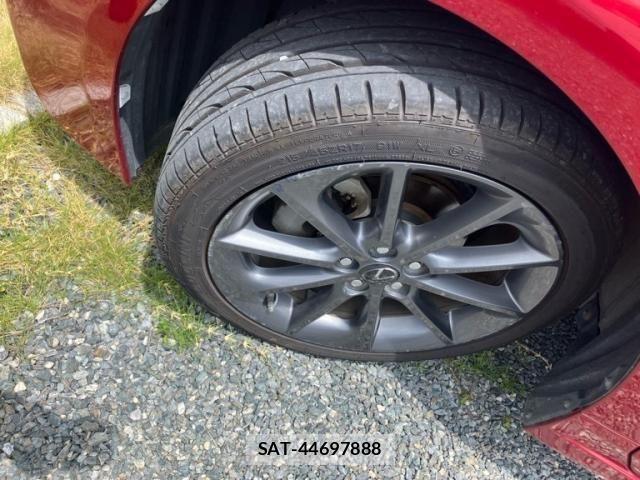 Lexus CT 2011-03 8245695-4