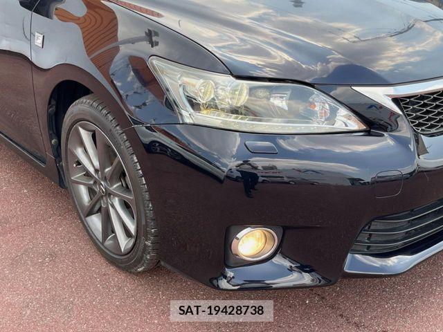 Lexus CT 2011-08 8315155-13