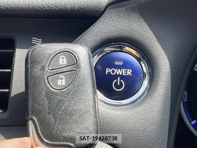 Lexus CT 2011-08 8315155-5