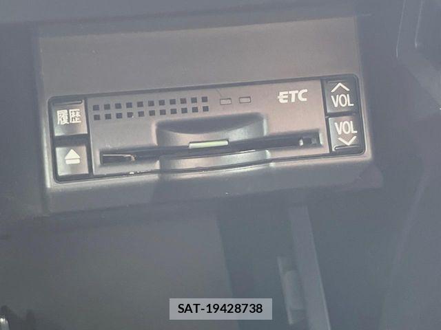 Lexus CT 2011-08 8315155-6