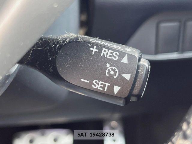 Lexus CT 2011-08 8315155-7