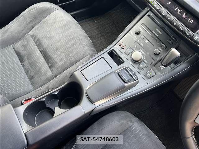 Lexus CT 2019-01 8315152-17