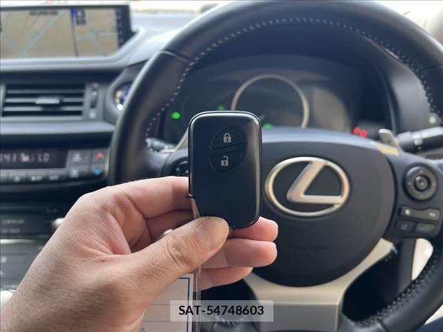 Lexus CT 2019-01 8315152-23