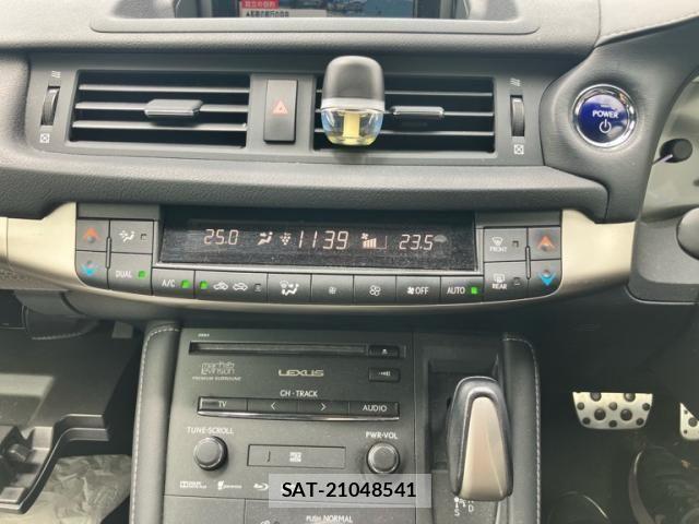 Lexus CT 2014-04 8315156-21