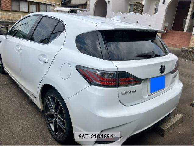 Lexus CT 2014-04 8315156-3
