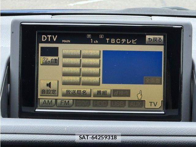 Lexus CT 2011-08 8336525-11