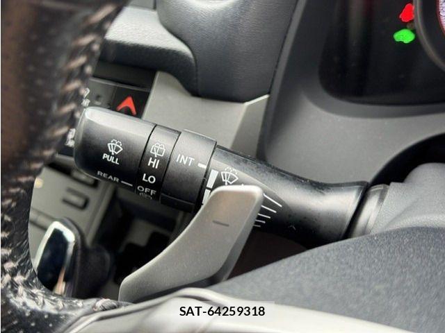 Lexus CT 2011-08 8336525-17