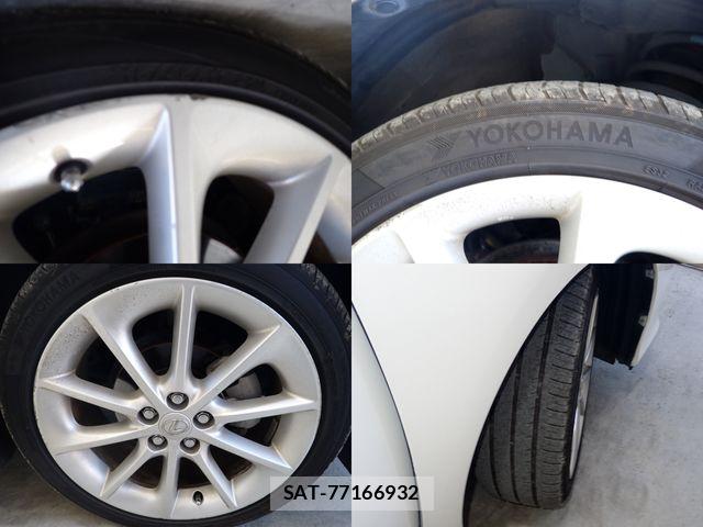 Lexus CT 2012-04 8354832-26