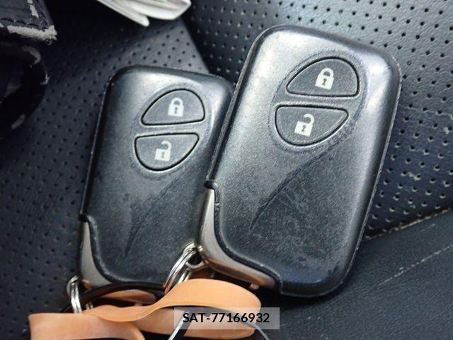 Lexus CT 2012-04 8354832-29