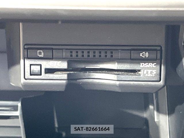 Lexus CT 2016-04 8354834-4