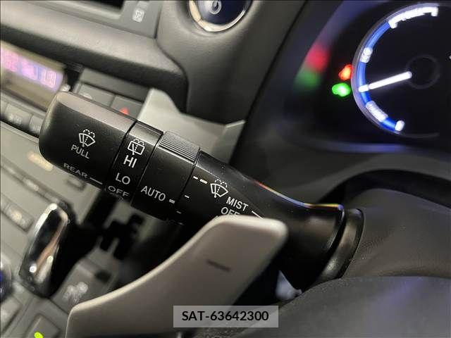 Lexus CT 2012-02 8366687-16