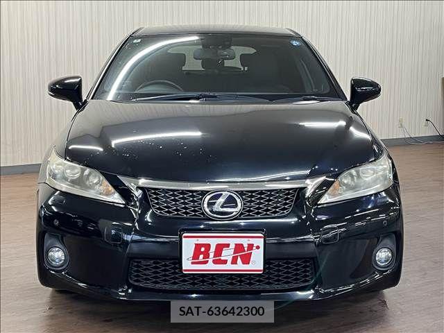 Lexus CT 2012-02 8366687-1