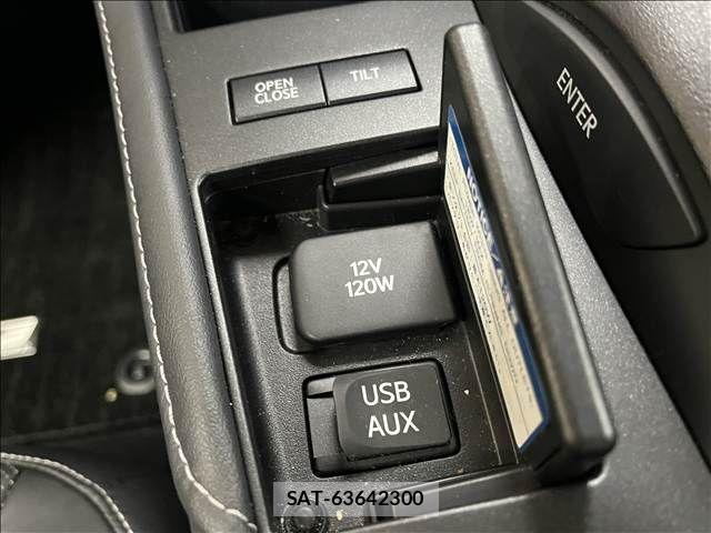 Lexus CT 2012-02 8366687-26
