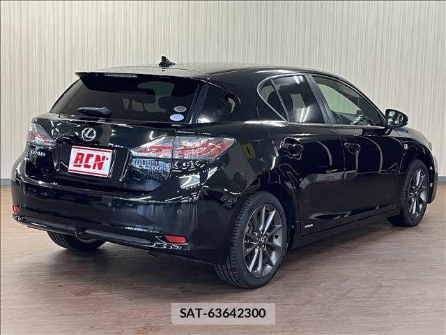 Lexus CT 2012-02 8366687-4
