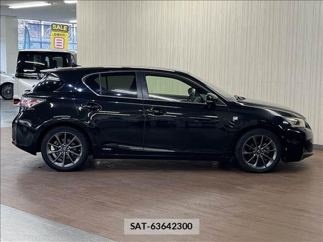 Lexus CT 2012-02 8366687-7