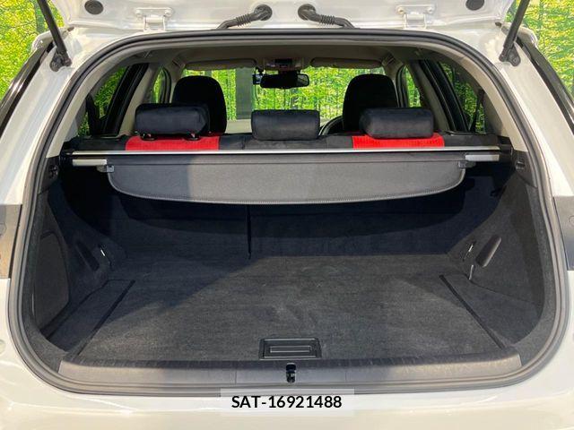 Lexus CT 2012-11 8366692-16