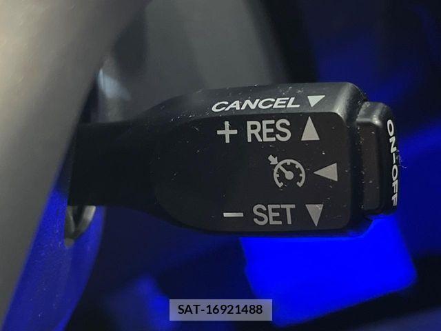 Lexus CT 2012-11 8366692-4