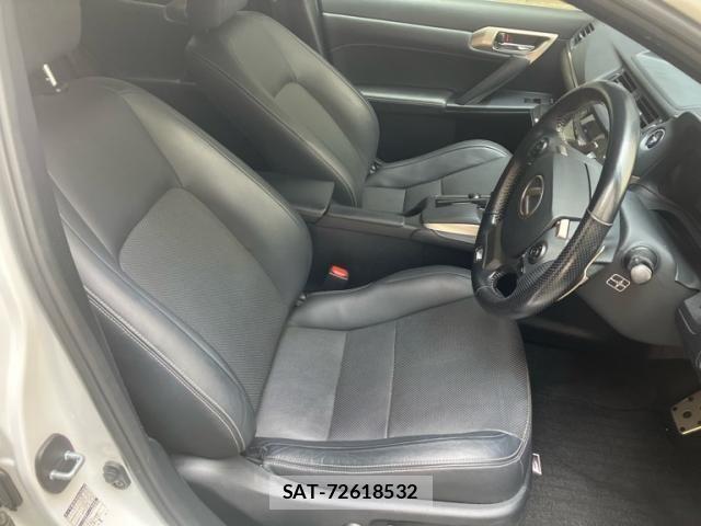 Lexus CT 2018-01 8366690-10