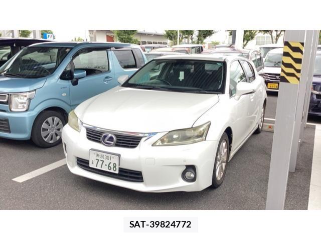 Lexus CT 2011-11 8371792-0