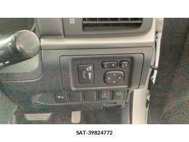 Lexus CT 2011-11 8371792-14