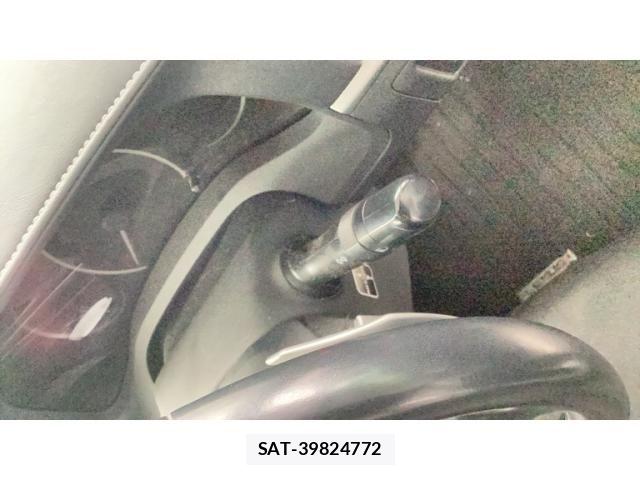 Lexus CT 2011-11 8371792-15
