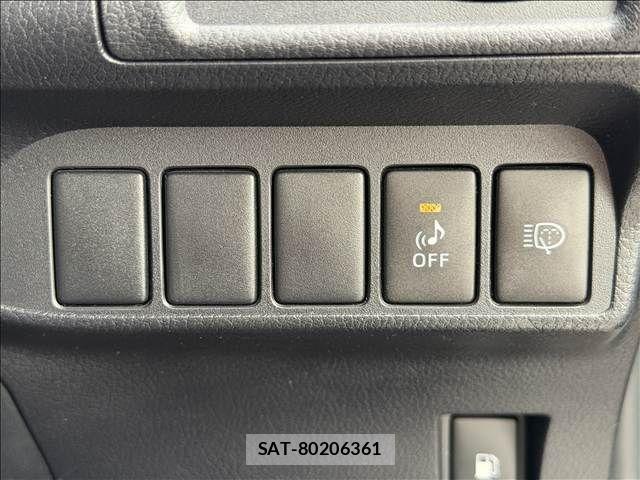 Lexus CT 2011-02 8413256-15