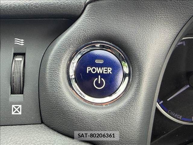 Lexus CT 2011-02 8413256-16