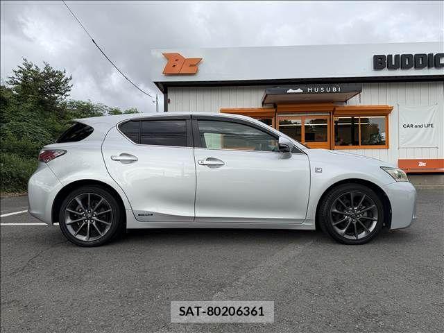 Lexus CT 2011-02 8413256-6