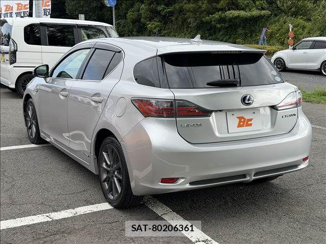 Lexus CT 2011-02 8413256-7