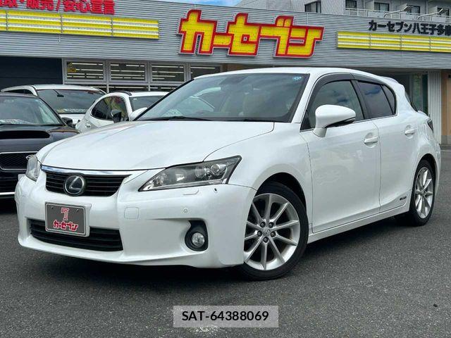 Lexus CT 2013-01 8413255-0
