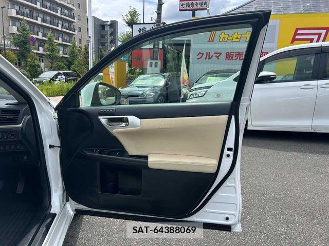 Lexus CT 2013-01 8413255-28