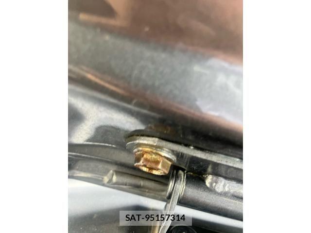 Lexus CT 2012-02 8413260-17