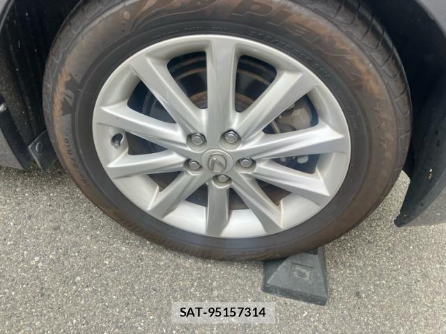 Lexus CT 2012-02 8413260-18