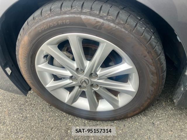 Lexus CT 2012-02 8413260-19